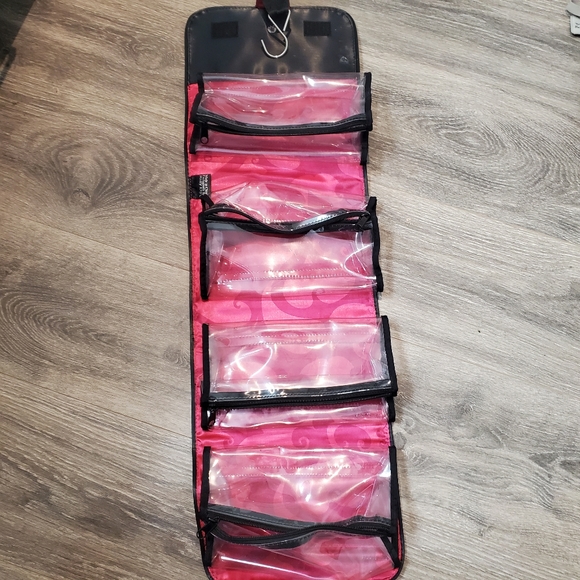 Sold Mary kay Roll up makeup bag in hot pink - Picture 4 of 12